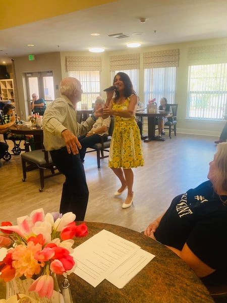 Meadow_Oaks_of_Roseville_Residents